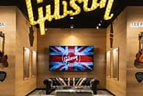 Yoox, Gibson, Lefties... Les 10 idées retail et expérience  [...]