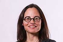 Karine Moral (directrice marketing du Parc Astérix) : « Notre réussite est  [...]