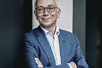 Julien Carmona, nouveau président du Crédit Mutuel Arkéa