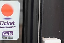 Titres-restaurant : un avantage plébiscité mais à bout de souffle ?
