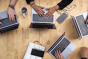 Pourquoi le CRM devient le coeur stratégique des PME en 2025 ?