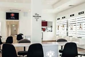 Optical Center s'installe en Irlande avec deux grands magasins