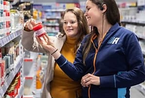 Bazar à petits prix : pourquoi les Français en raffolent