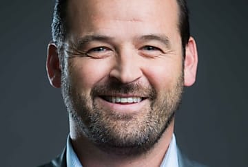 Antonie Tartary devient DGA Commerce et Expérience Client chez La Poste  [...]