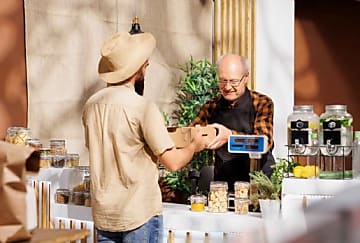 Comment MEDIAPOSTE accompagne les commerçants pour améliorer leur communication de  [...]