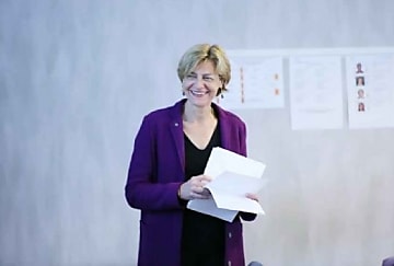 «Co-construisons des Sales Centers à la française !», Dominique Rouziès  [...]