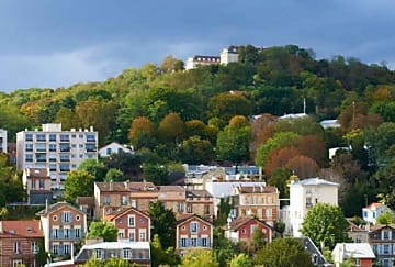 Suresnes modernise la relation citoyenne grâce à l'IA et NXO