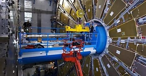 L'accélérateur à particules du CERN, prêt à décrypter l'univers