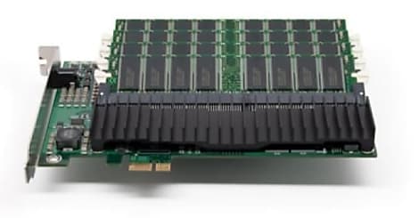 DDRdrive allie RAM et SSD pour des performances maximales