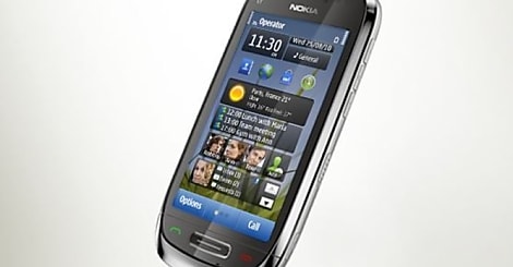 Le téléphone mobile s'incline face au smartphone