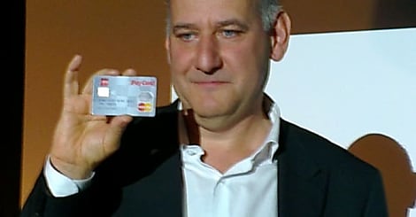 SFR lance une carte bancaire