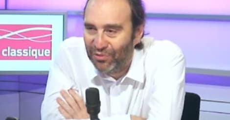 Xavier Niel : « La voix et le SMS valent zéro »