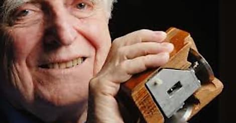 In memoriam : Doug Engelbart, le 'père' de la souris