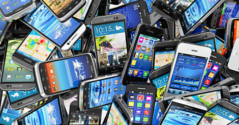 Smartphones : Samsung baisse, Apple monte