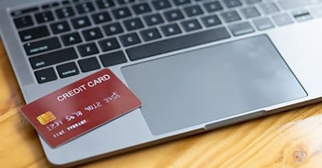 Les avantages des cartes de crédit prépayées en ligne face aux cartes bancaires traditionnelles