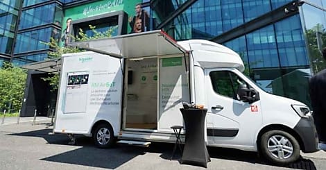 Schneider Electric part à la rencontre de ses clients