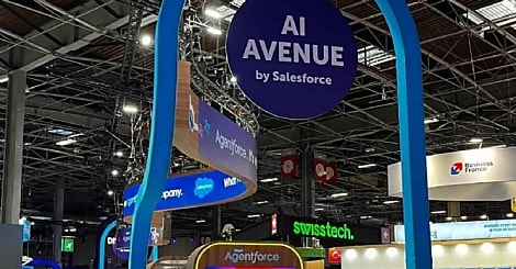 Salesforce rejoint Positive AI