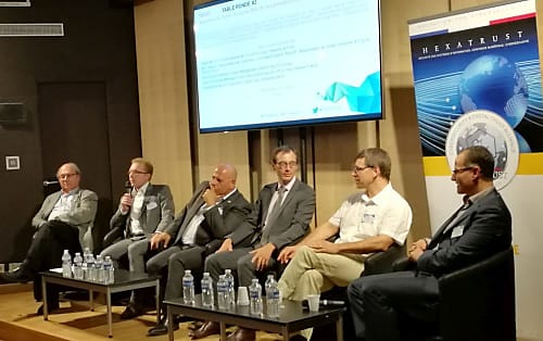 De gauche à droite : Jean-Pierre Tual (Gemalto), Jean-Michel Brun (Schneider Electric), Eric Payan (Bosch Rexroth), Dominique Lefebvre (ESI Group), Jean-Christophe Mathieu (Siemens) et Tahar Melliti (Alliance pour l'Industrie du futur).