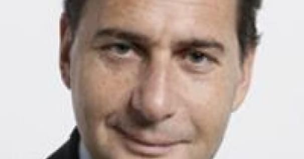 Licences 4G: Eric Besson prône un découpage en quatre lots