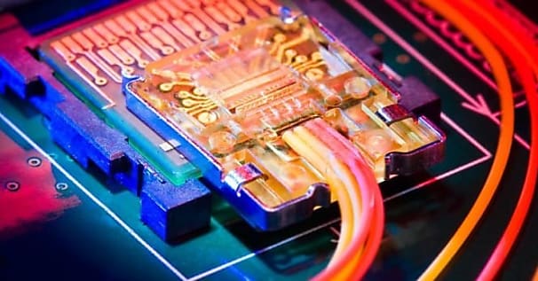 L'Intel Light Peak dans les MacBook Pro?