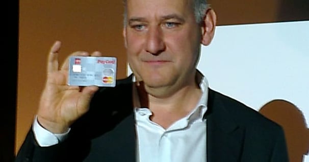 SFR enterre son offre de paiement mobile, PayCard