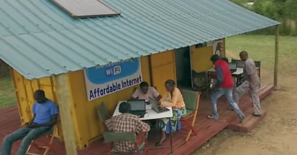 Chez Microsoft, l'Internet pour tous passe par les entreprises