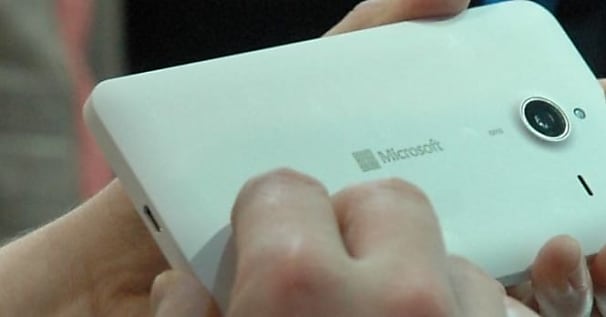 Trois Microsoft Surface Phone en 2017 ?