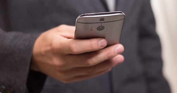 Les iPhone émettent plus d'ondes que les Samsung, dixit la Corée