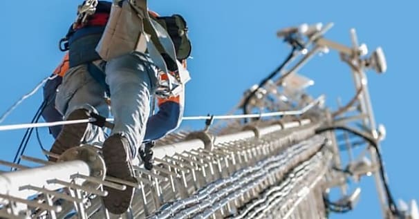 Sites 4G: Orange met les bouchées doubles pour rattraper SFR