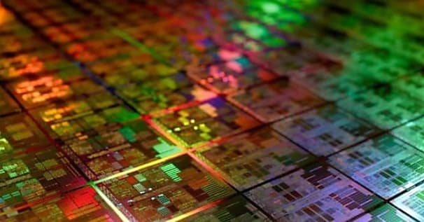 Semi-conducteurs : Intel reprend à Samsung les rênes du marché