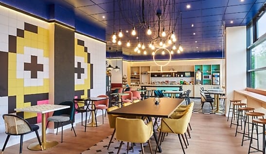 Ibis : Comment le groupe Accor a réussi à construire trois expériences de marque  [...]