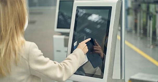 Les bornes tactiles au service de l'expérience client