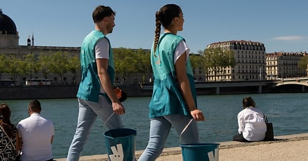Deliveroo renouvelle son opération de nettoyage des quais en centre-ville