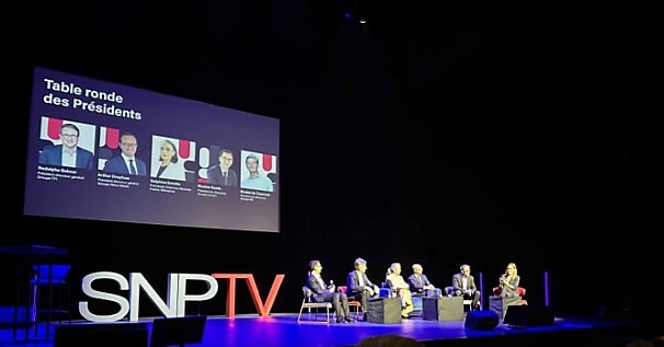 Les patrons de chaînes TV unis face aux plateformes