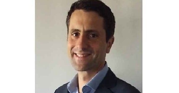 Aymeric Larcher, nommé directeur commercial comptes clés de Renault Trucks
