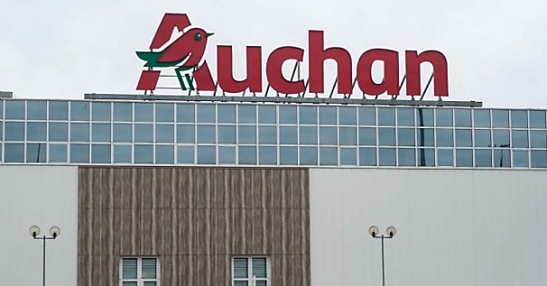 Malgré 1,2 milliard d'euros de perte nette en 2024, Auchan veut croire en l'avenir