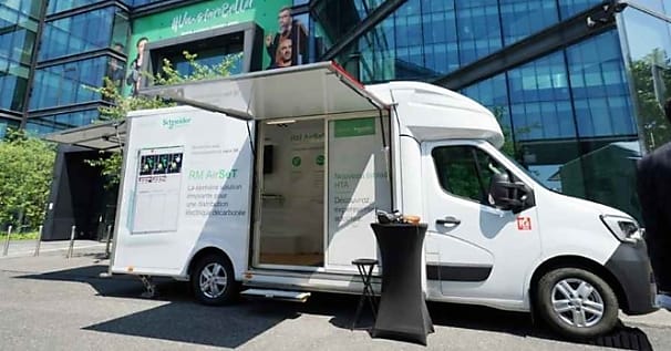 Schneider Electric part à la rencontre de ses clients
