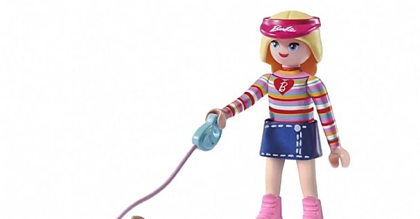 Barbie chausse ses rollers chez Playmobil