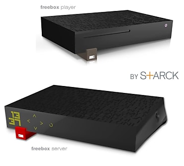 La Freebox Revolution se décompose en Player (le lecteur multimédia) et Server (le modem qui fait aussi office de serveur de stockage)