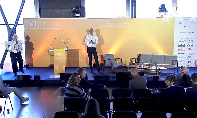 Laurent Carlier, Global Head of AI, BNP Paribas Global Market, lors de son intervention au WAICF de Cannes 2024.
