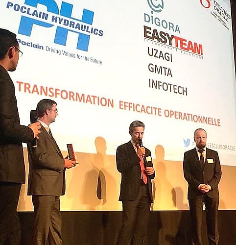 Remise du prix efficacité opérationnelle à l'équipe Poclain