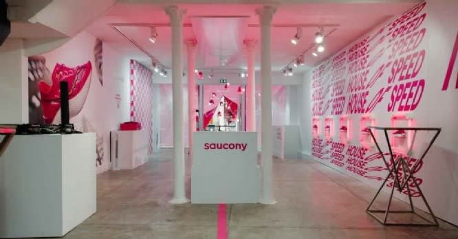 Saucony lance son pop up store a Paris Strategie de marque Marques E marketing