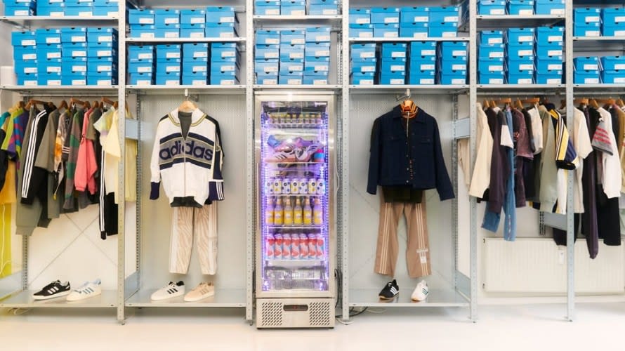 Laundromat, le pop-up store test d'Adidas à Berlin qui s'inspire des laveries au