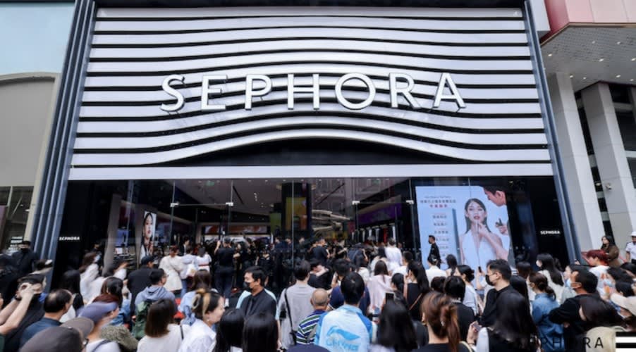 Le “Store of the Future” de Sephora ouvre à Shanghai.