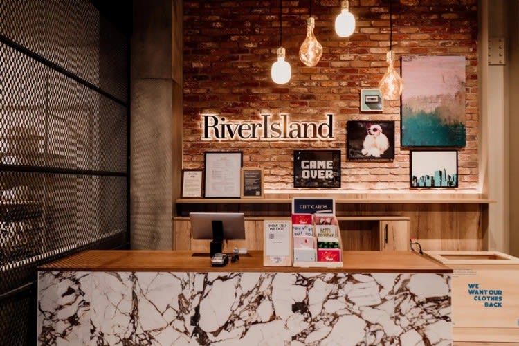 River Island a ouvert un nouveau magasin équipé d'une technologie IA