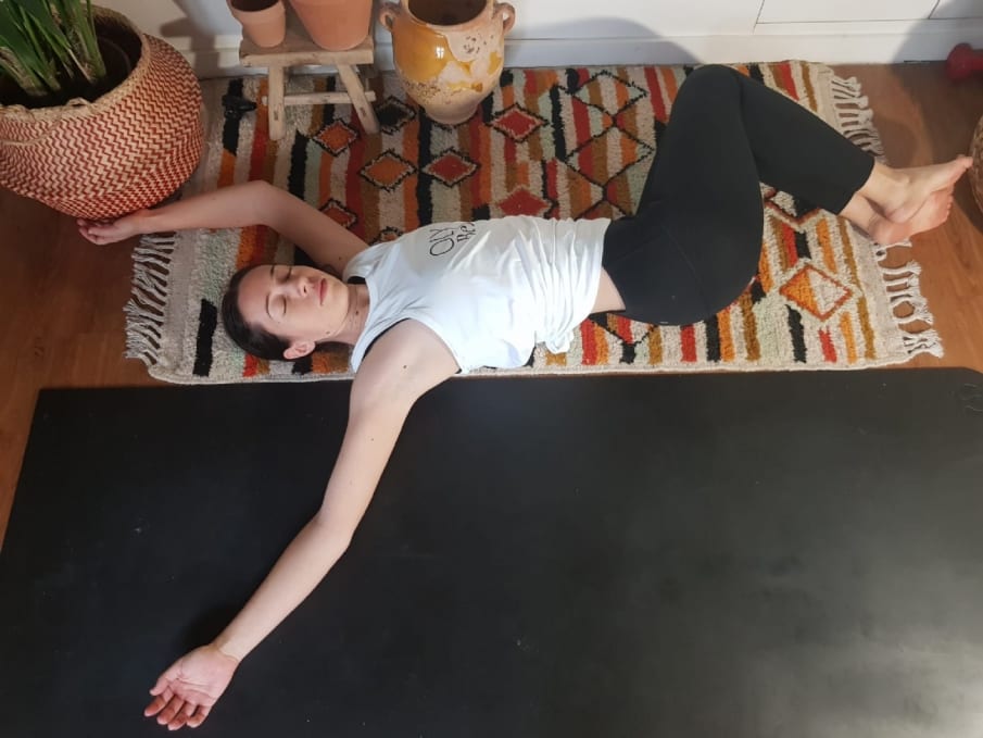 Cinq postures de yoga pour soulager son dos - L'Équipe