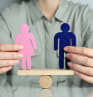 Salaire et couple : le tabou persiste-t-il en 2025 ?