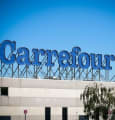 Carrefour solarise ses parkings