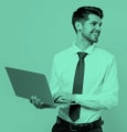 Près de 66% des employés estiment que les plus jeunes salariés sont trop confiants