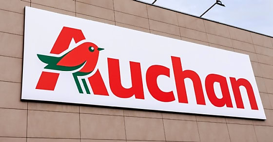 Auchan réfléchirait à une nouvelle offre sur Carrefour
